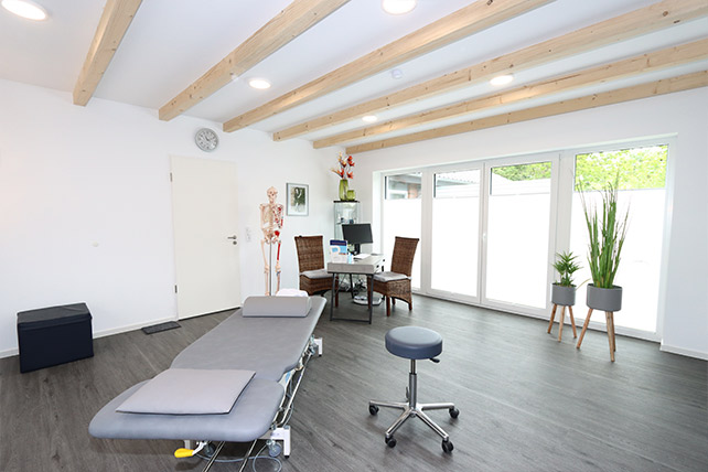 Dell_Missier_Physiotherapie_Osteopathie_Raum_gross-large